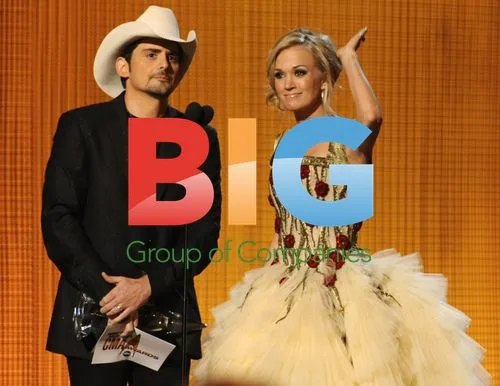 Brad Paisley and Carrie Underwood at 44th CMA Awards