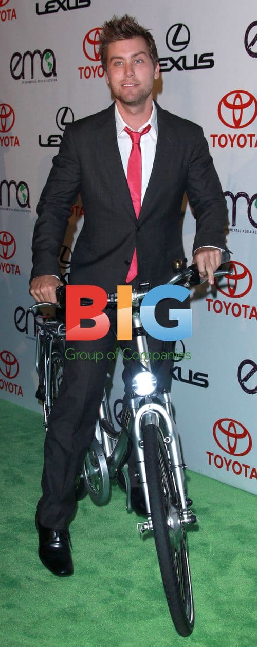 Lance Bass at 2010 Environmental Media Awards