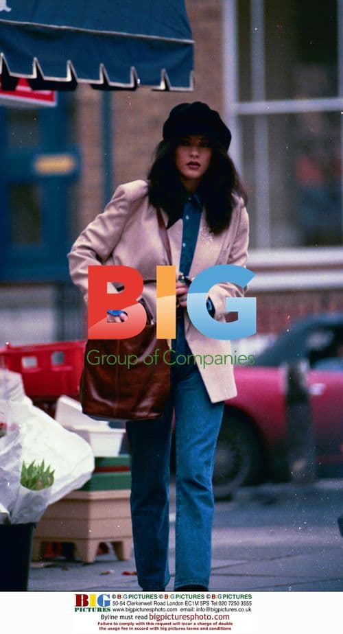 Catherine Zeta-Jones Shopping in Fulham