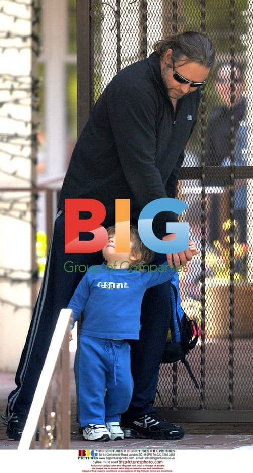 Russell Crowe picks up son from preschool