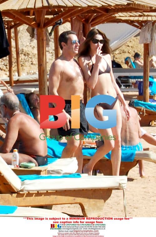 Sarkozy and Bruni on beach in Sharm El Sheikh