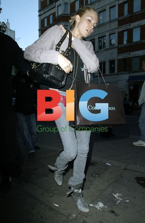 Sienna Miller Arrives at Wyndhams Theatre