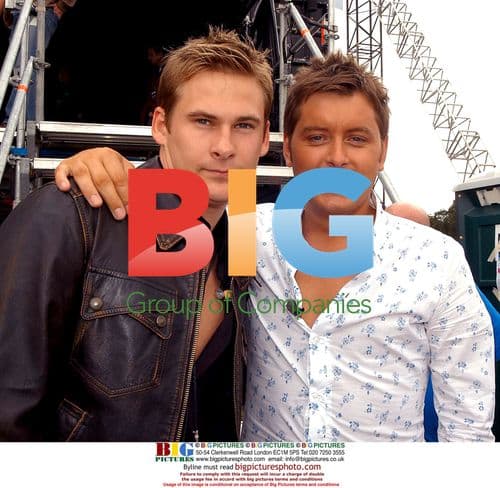 Lee Ryan & Brian Dowling backstage at 02 concert