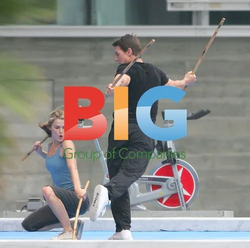 Tom Cruise and Keri Russel on MI3 set