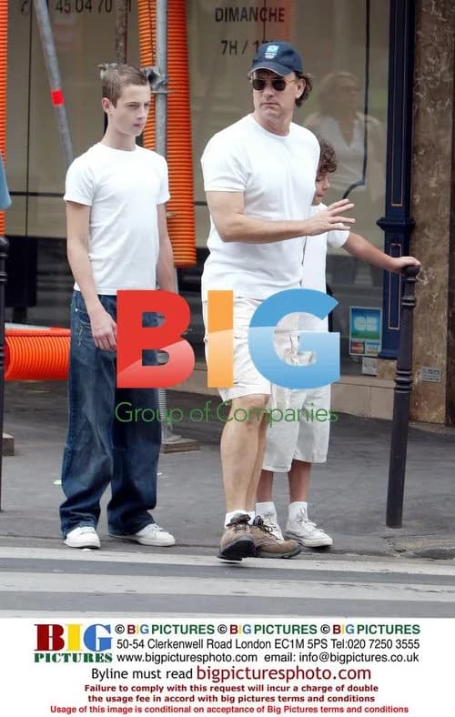 Tom Hanks and kids in Paris