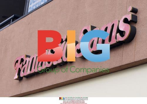 Vinnie Jones Gets Haircut After Bar Brawl