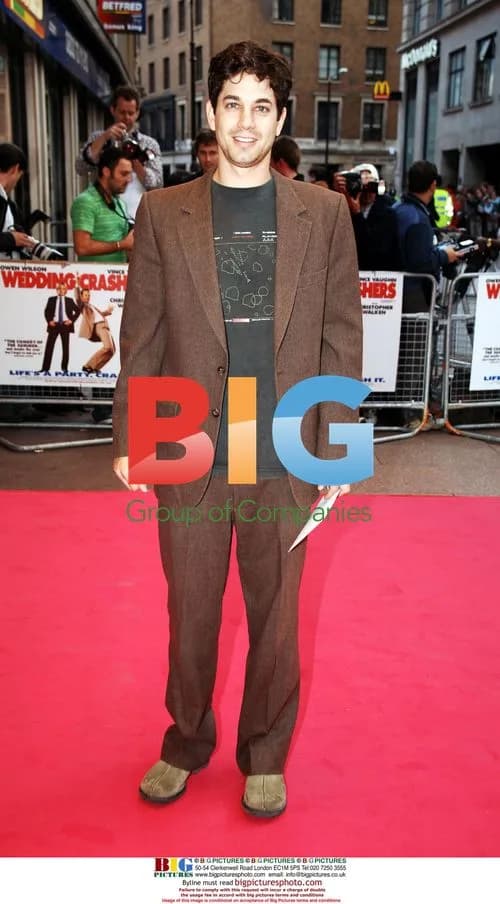 Adam Garcia at The Wedding Crashers Premiere