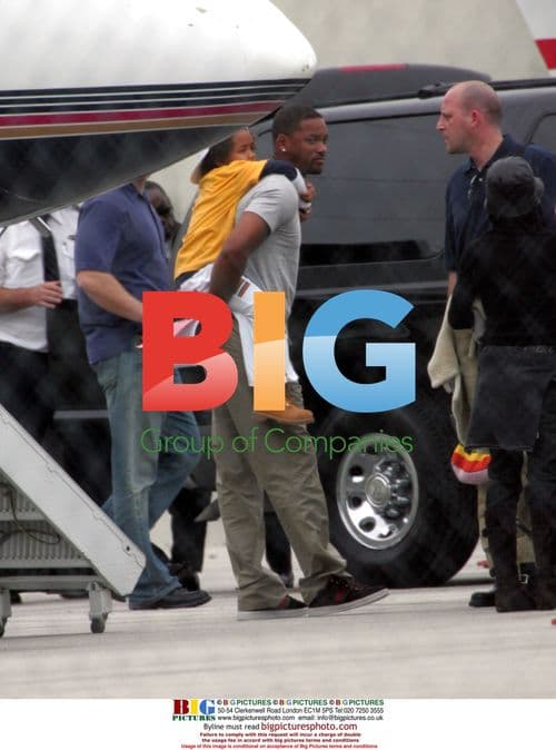 Will Smith and family board private jet