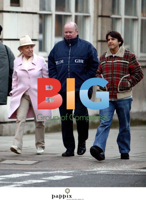 Steve McFadden and Barbara Windsor take a walk