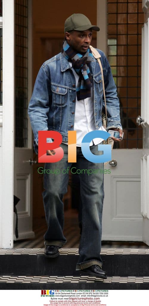 X-Factor contestants leave for rehearsals