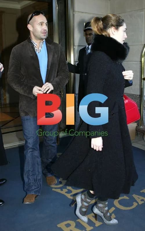 Billy Zane and Kelly Brook Shopping in NYC