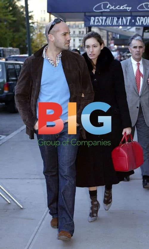 Billy Zane and Kelly Brook Shopping