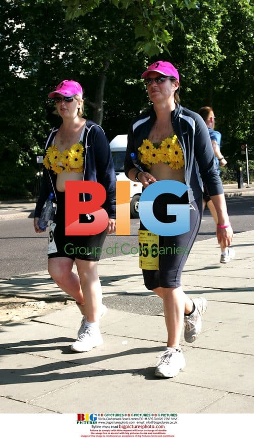 Participants in 2005 "Moonwalk" for Breast Cancer Research