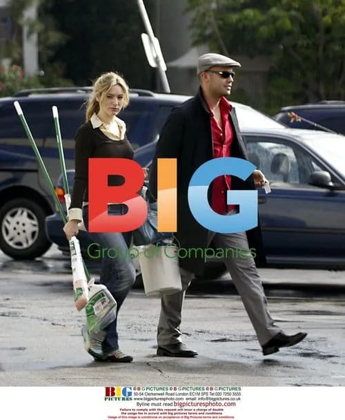 Kelly Brook and Billy Zane shopping in Hollywood