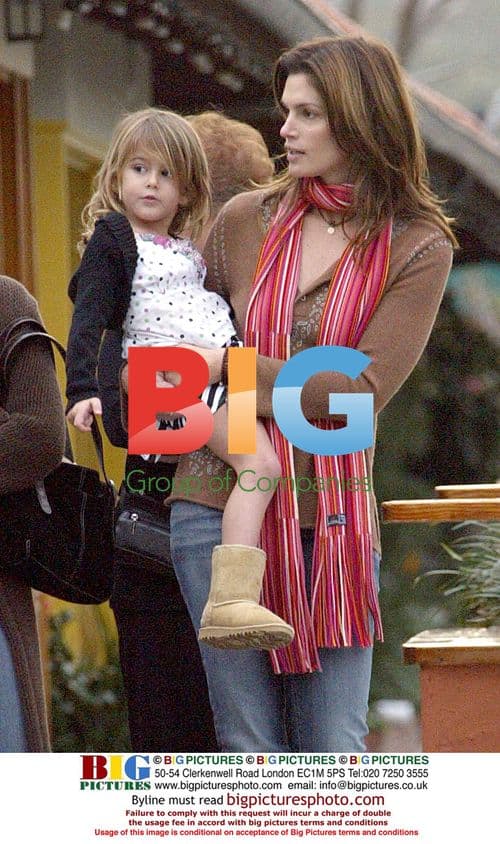 Cindy Crawford and daughter Kaia at playground