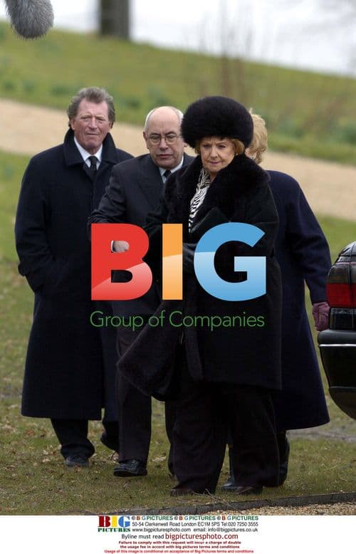 Coronation Street stars film Ray Langton's funeral