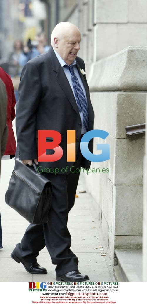 Corrie stars film Barlow wedding reception