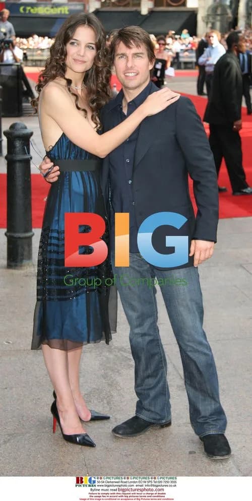 Tom Cruise and Katie Holmes at War of the Worlds Premiere