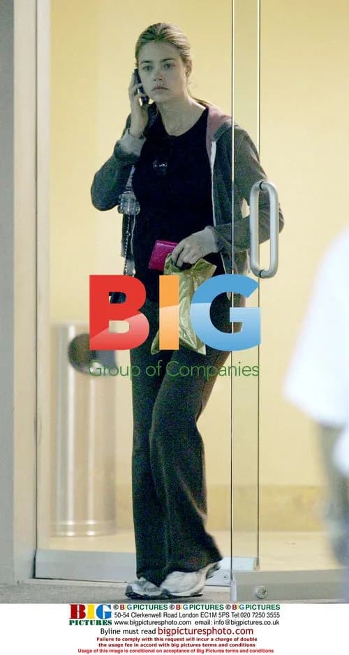 Denise Richards Leaves Medical Clinic