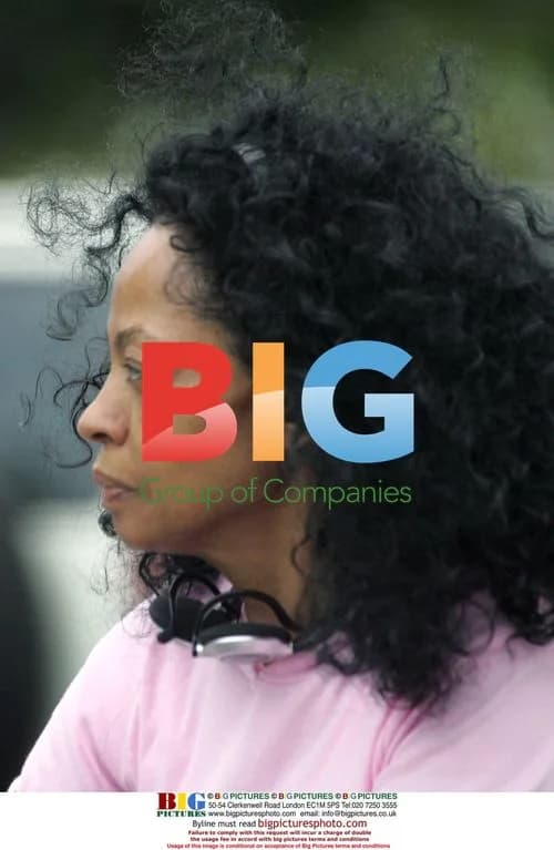 Diana Ross shopping at Bristol Farms
