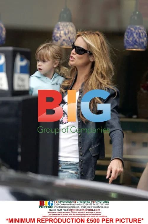 Elle Macpherson Deals with Parking Ticket Amid Breakup News