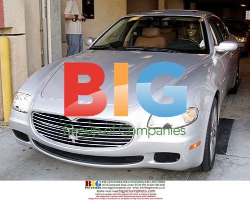 Eve goes shopping in Beverly Hills