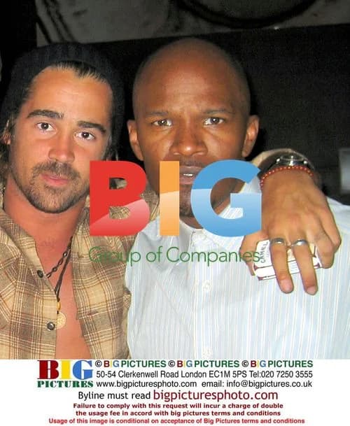 Colin Farrell & Jamie Foxx Dine with Models