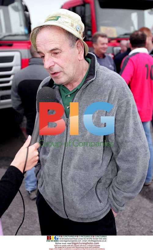 Peaceful fuel tax protest in Wales