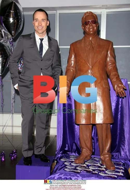 Chocolate Elton John Unveiling