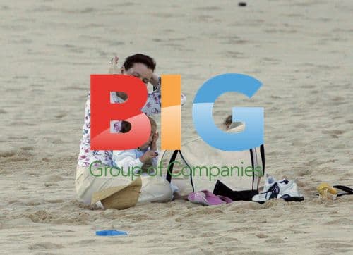 Geena Davis and Family Vacation in Cabo San Lucas