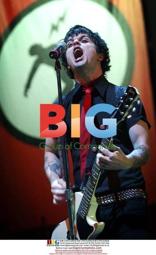 Billie Joe Armstrong Performing at Manchester