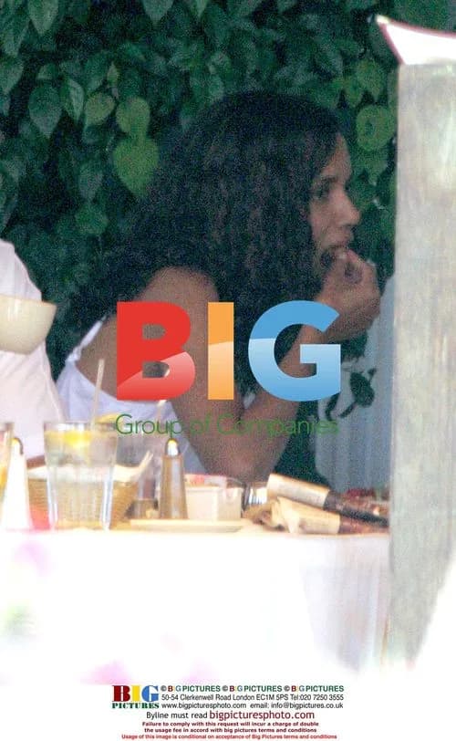 Halle Berry stops for lunch in West Hollywood