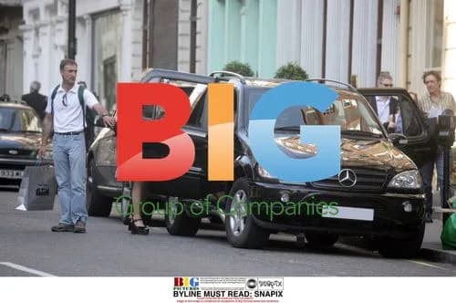 Heather Mills and Beatrice Shopping in London