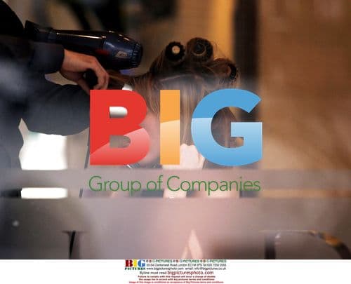 Heather Mills Gets Hair Done in London