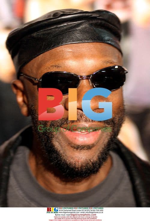 Singer Issac Hayes at 'Be Cool' Premiere