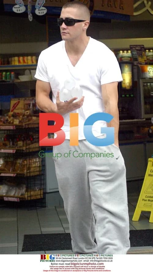 Jake Gyllenhaal Grabs Water at Gas Station
