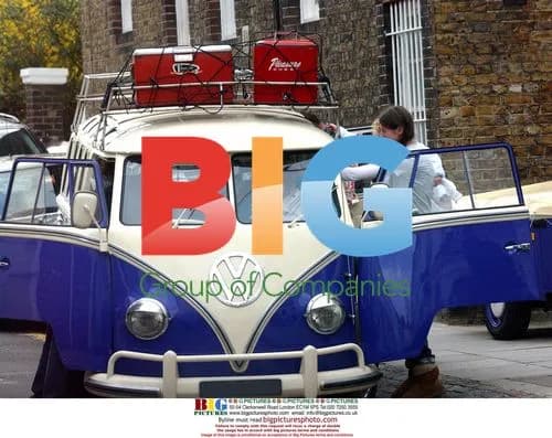 Jamie Oliver Leaves for Italy Trip