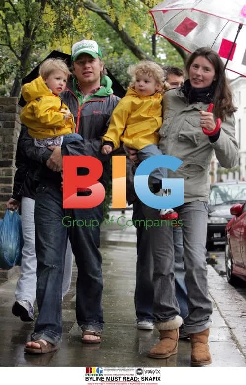 Jamie Oliver Catches Up with Family