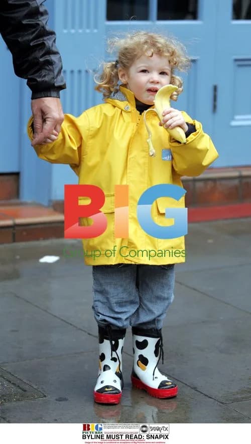 Jamie Oliver Celebrates Rainy London Family Outing