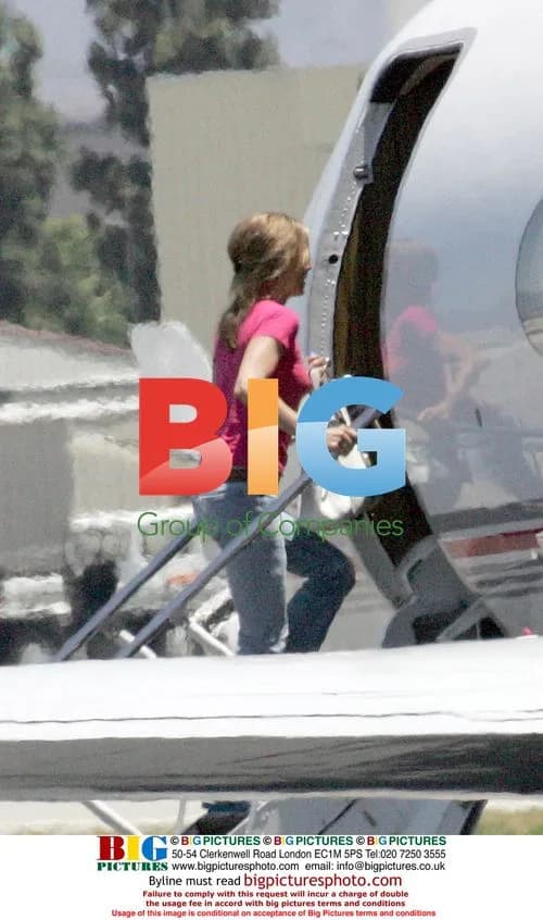 Jennifer Aniston Departs for Chicago