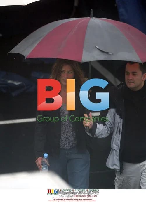 Jennifer Aniston on set after Brad Pitt split