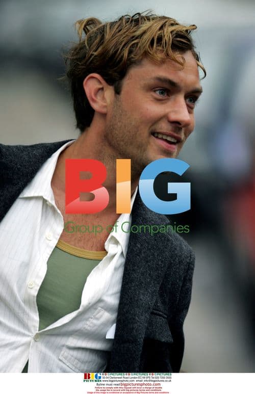 Jude Law Takes Kids to School