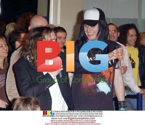 Justin Hawkins Launches Air Guitar Attraction