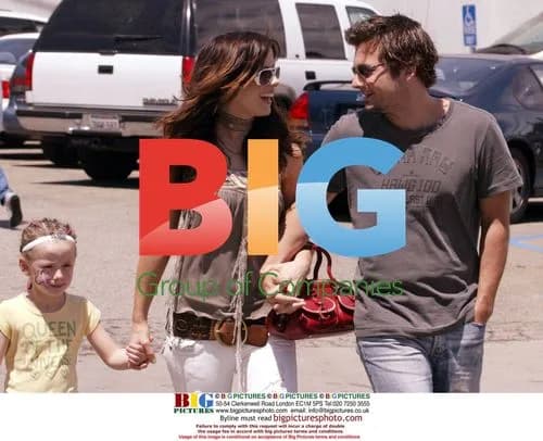Kate Beckinsale and family at Santa Monica Farmers Market