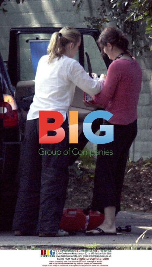 Kate Winslet's Car Runs Out of Gas