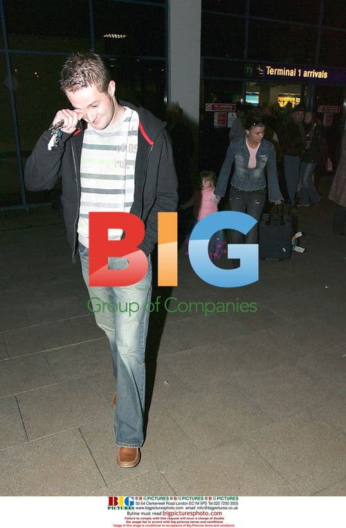 Kerry Katona Returns to Manchester with Daughters