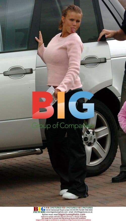 Kerry Katona returns home with boyfriend