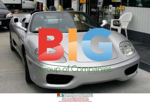 Kevin Federline out for drive in Ferrari