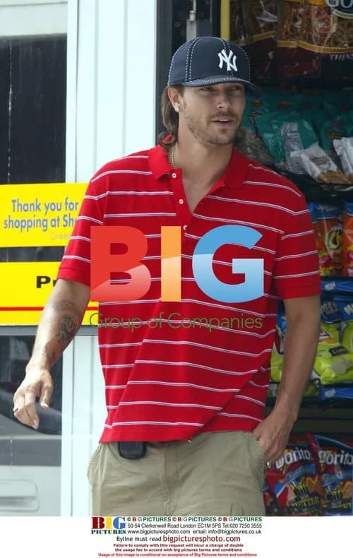 Kevin Federline out in Malibu