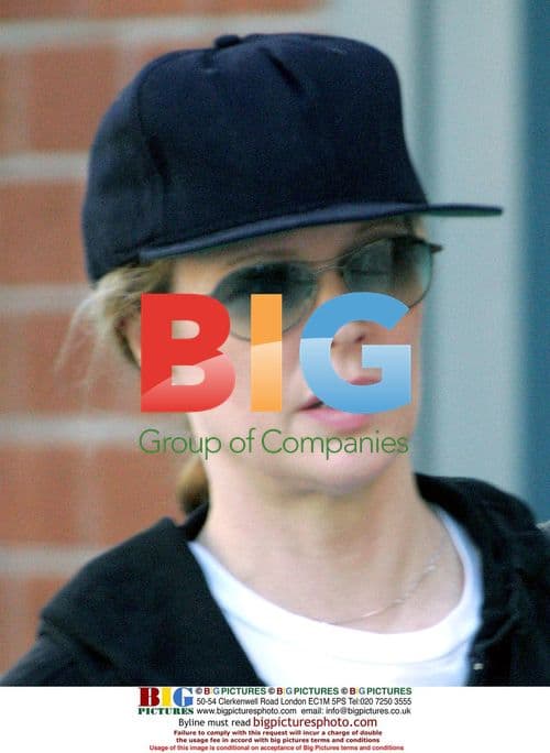 Kim Basinger goes incognito in Beverly Hills